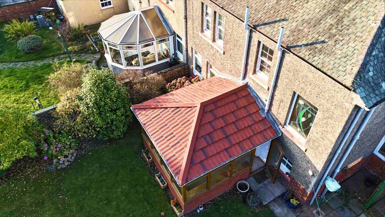 Roofing Services Scotland - New conservatory roof installed by Speedy Roofing, enhancing energy efficiency and comfort for homes across Scotland.